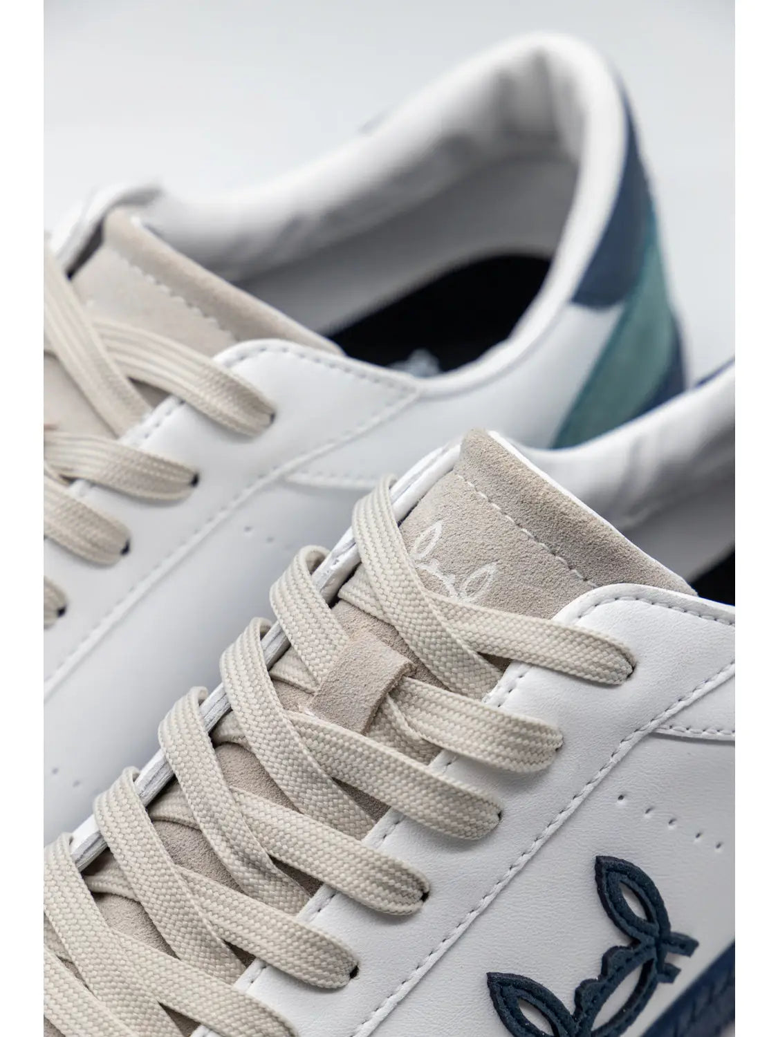 White Low Leather Sneakers | Duo